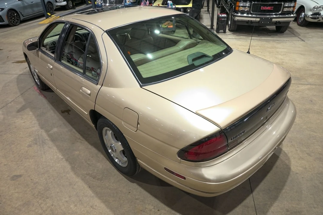 1999 Chevrolet Lumina - Image 16 of 21