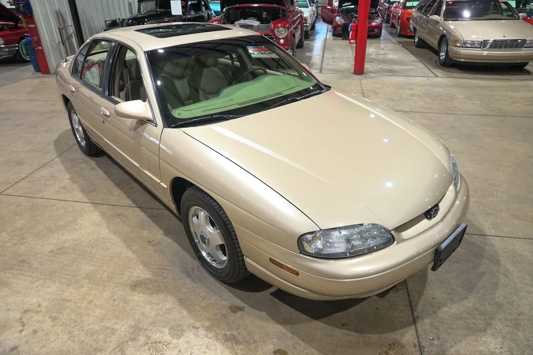 1999 Chevrolet Lumina - Image 14 of 21