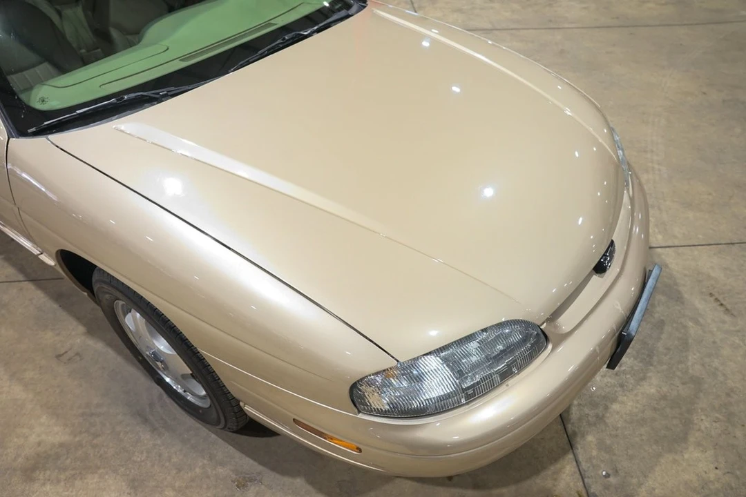 1999 Chevrolet Lumina - Image 18 of 21