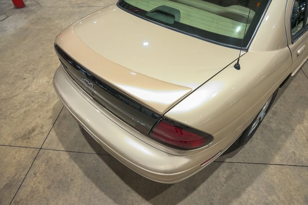 1999 Chevrolet Lumina - Image 20 of 21