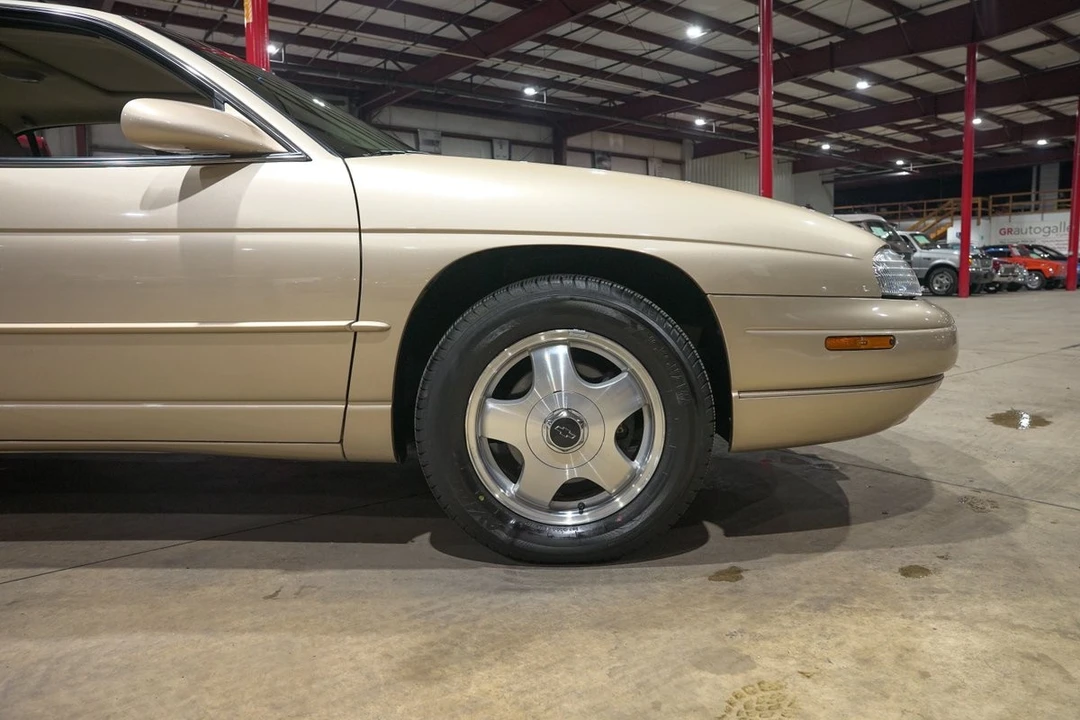 1999 Chevrolet Lumina - Image 11 of 21