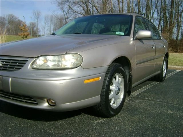 1999 Chevrolet Malibu - Image 10 of 12