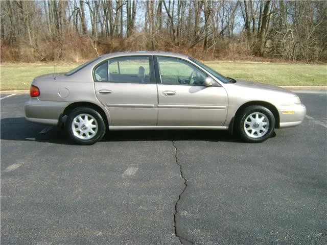 1999 Chevrolet Malibu - Image 2 of 12