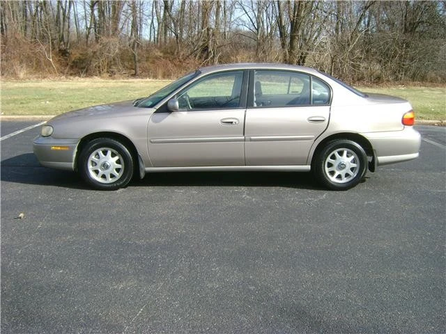 1999 Chevrolet Malibu - Image 8 of 12