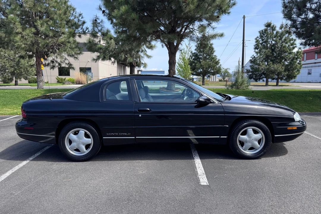 1999 Chevrolet Monte Carlo 5th Gen - Image 3 of 31