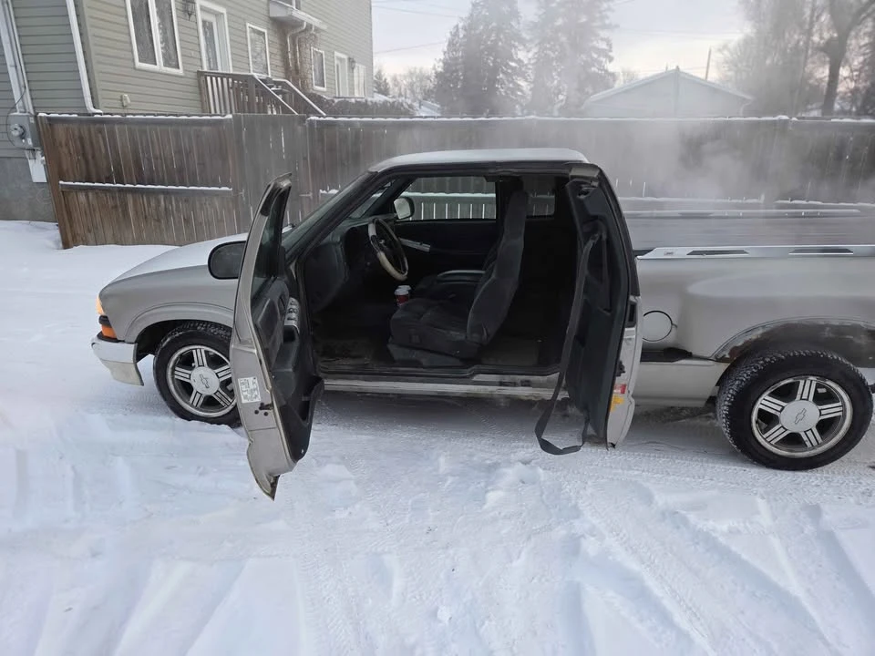 1999 Chevrolet S-10 - Image 5 of 5