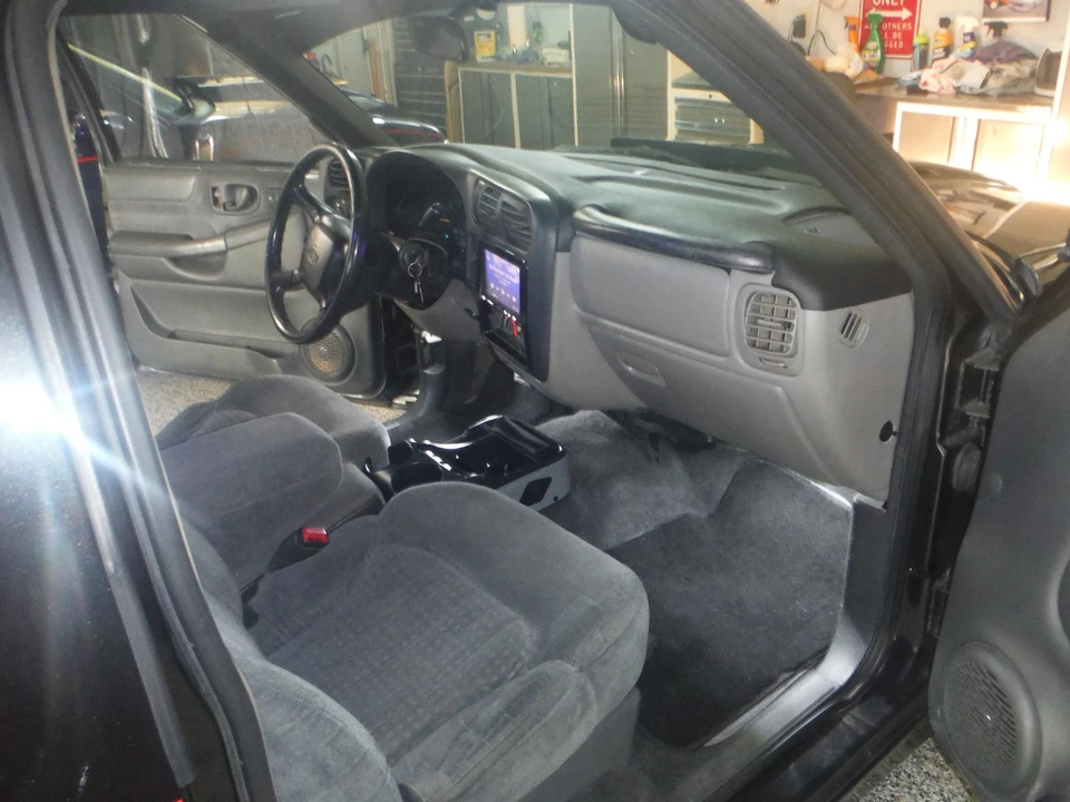 1999 Chevrolet S-10 Blazer 2nd Gen - Image 5 of 10