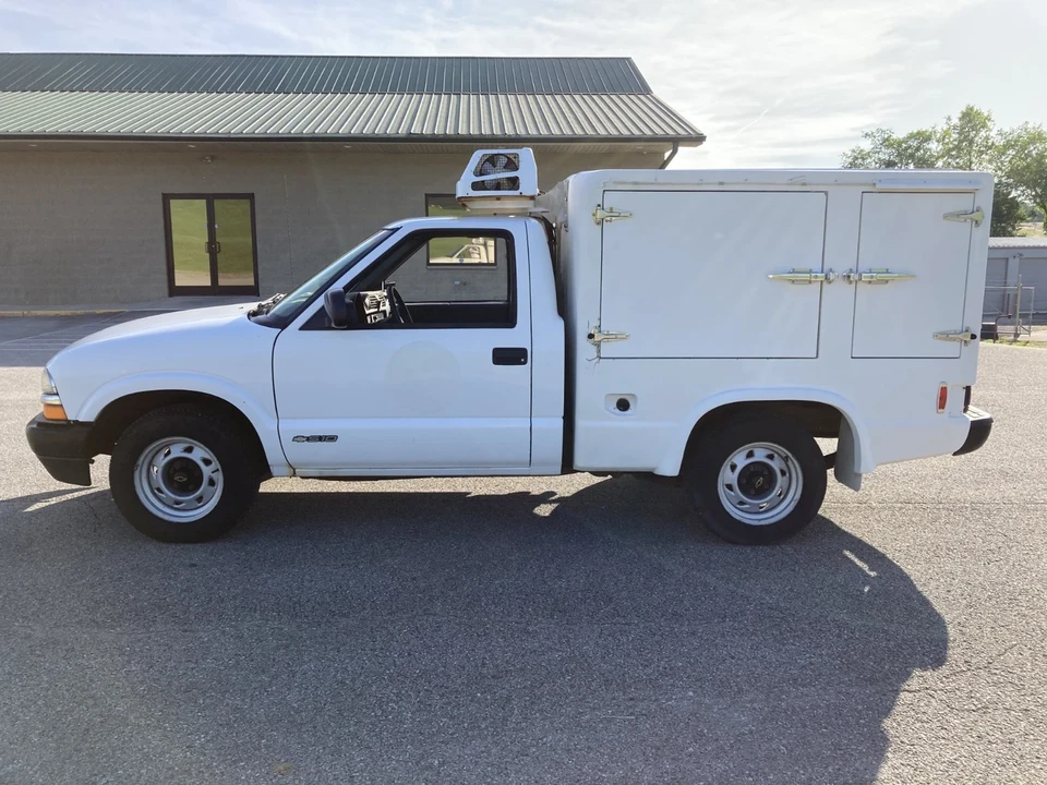 1999 Chevrolet S-10 - Image 3 of 20