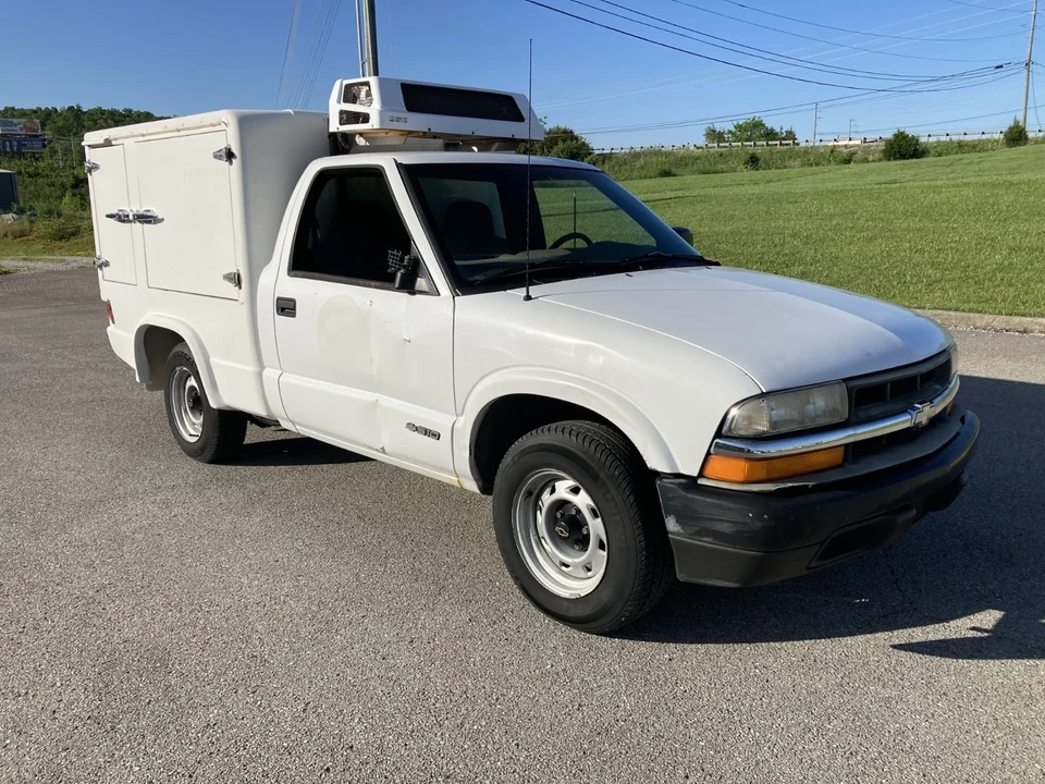1999 Chevrolet S-10 - Image 2 of 20