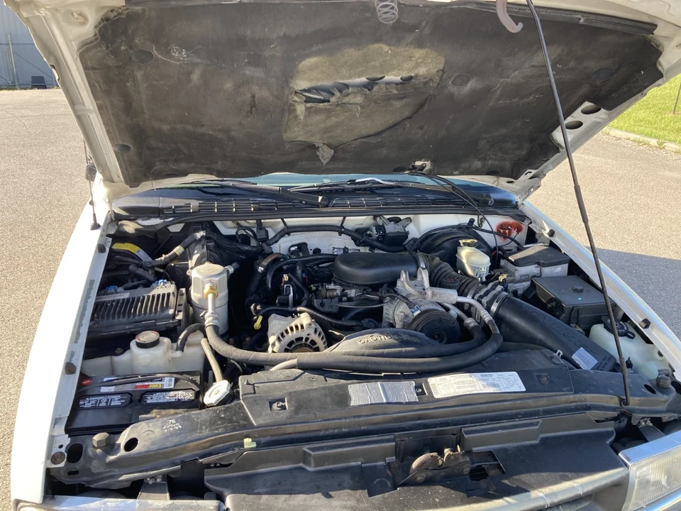 1999 Chevrolet S-10 - Image 7 of 20
