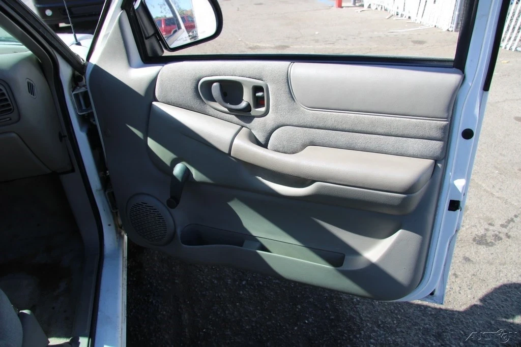 1999 Chevrolet S-10 - Image 20 of 21