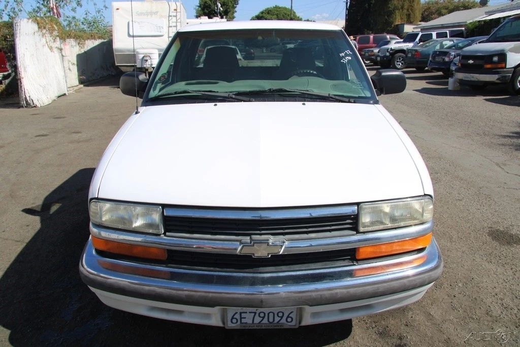 1999 Chevrolet S-10 - Image 9 of 21