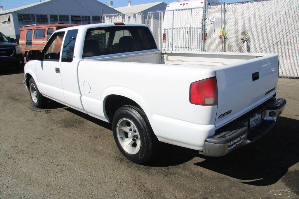 1999 Chevrolet S-10 - Image 4 of 21