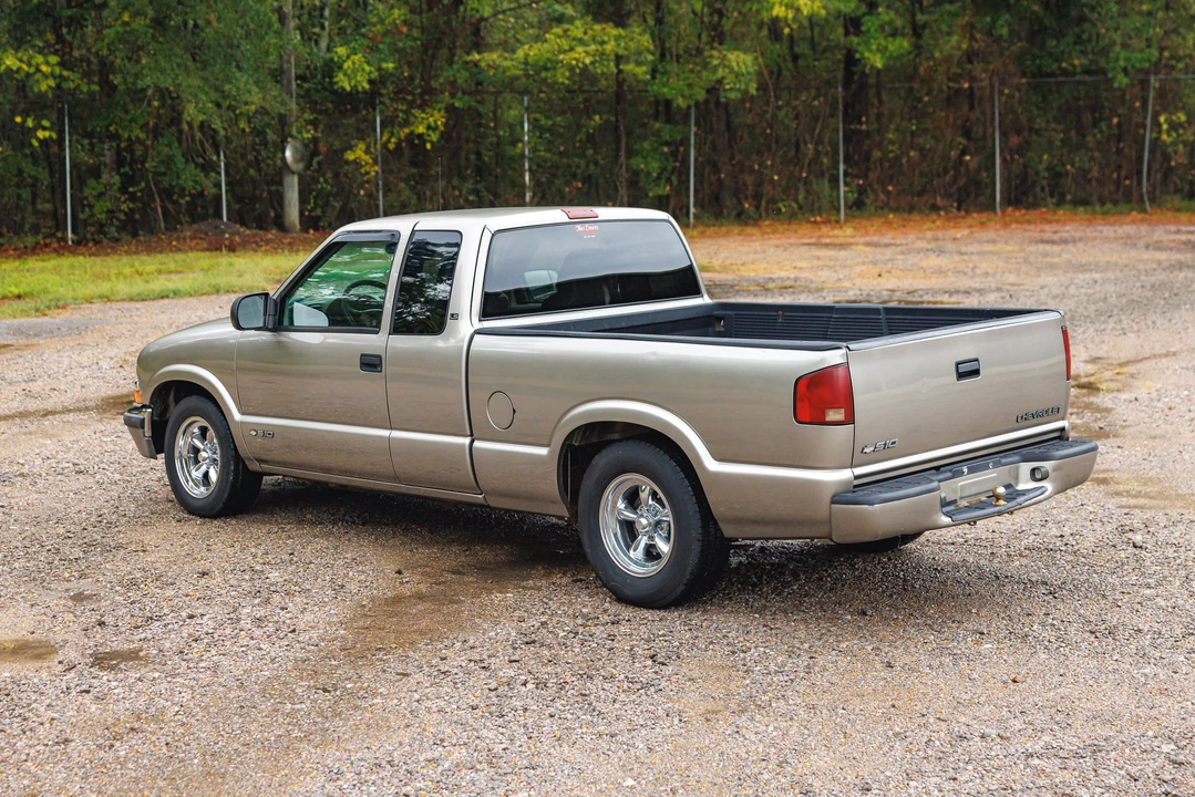 1999 Chevrolet S-10 - Image 4 of 31