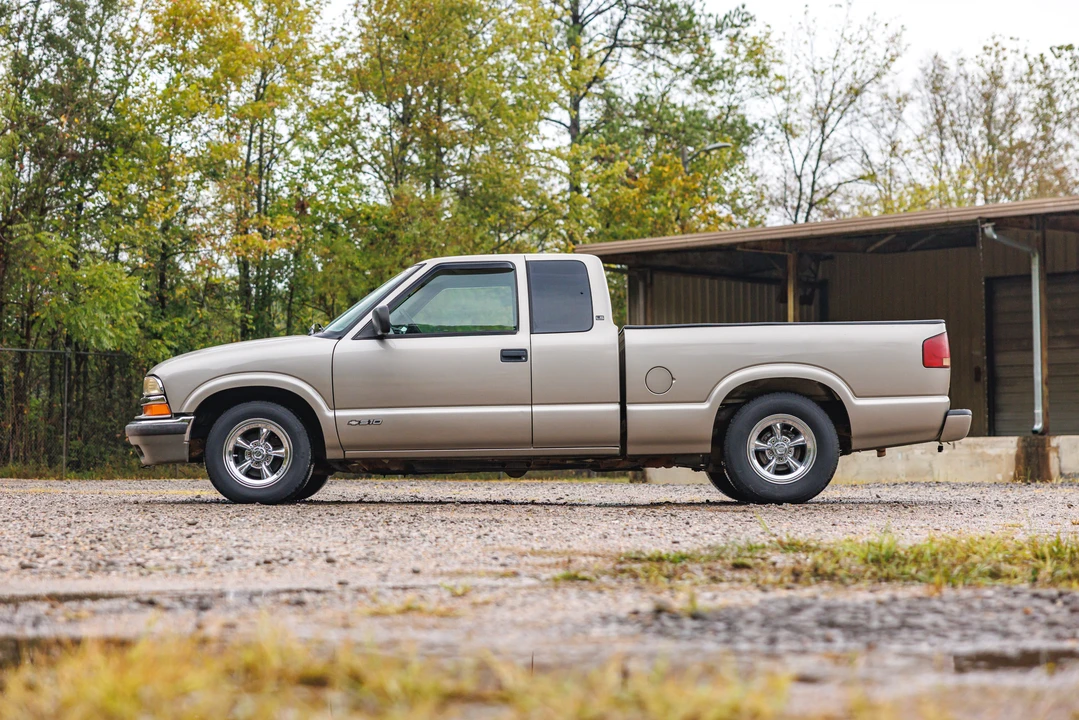 1999 Chevrolet S-10 - Image 3 of 31