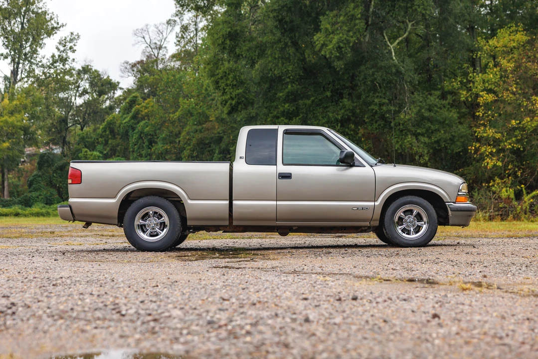 1999 Chevrolet S-10 - Image 7 of 31