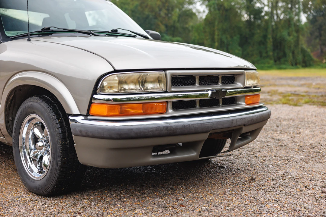 1999 Chevrolet S-10 - Image 12 of 31