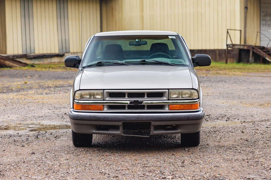 1999 Chevrolet S-10 - Image 10 of 31