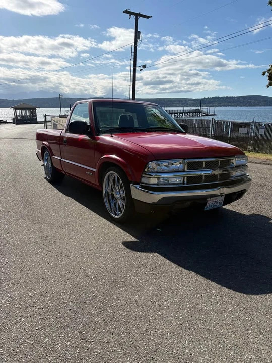 1999 Chevrolet S-10 - Image 2 of 14