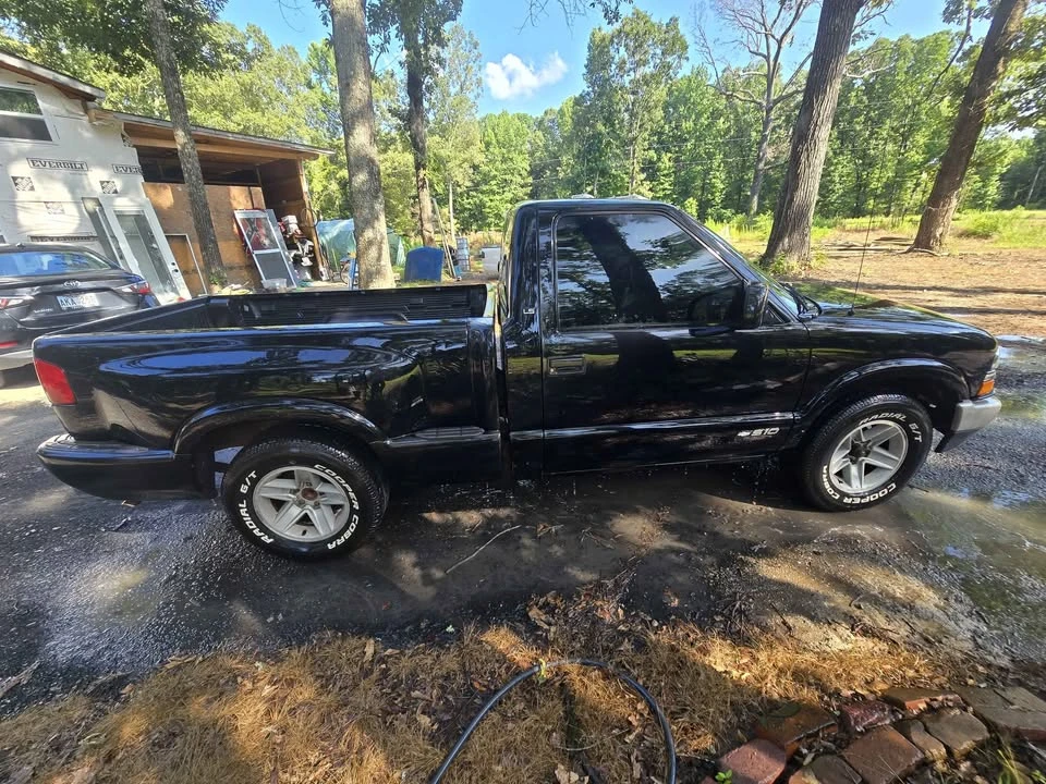 1999 Chevrolet S-10 - Image 2 of 11