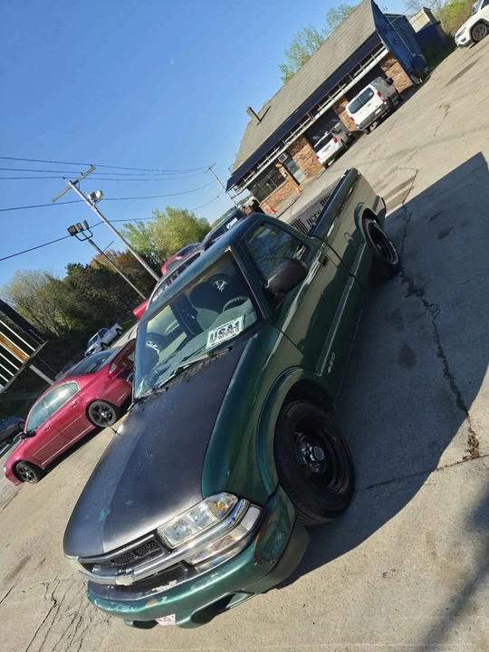 1999 Chevrolet S-10 - Image 10 of 12