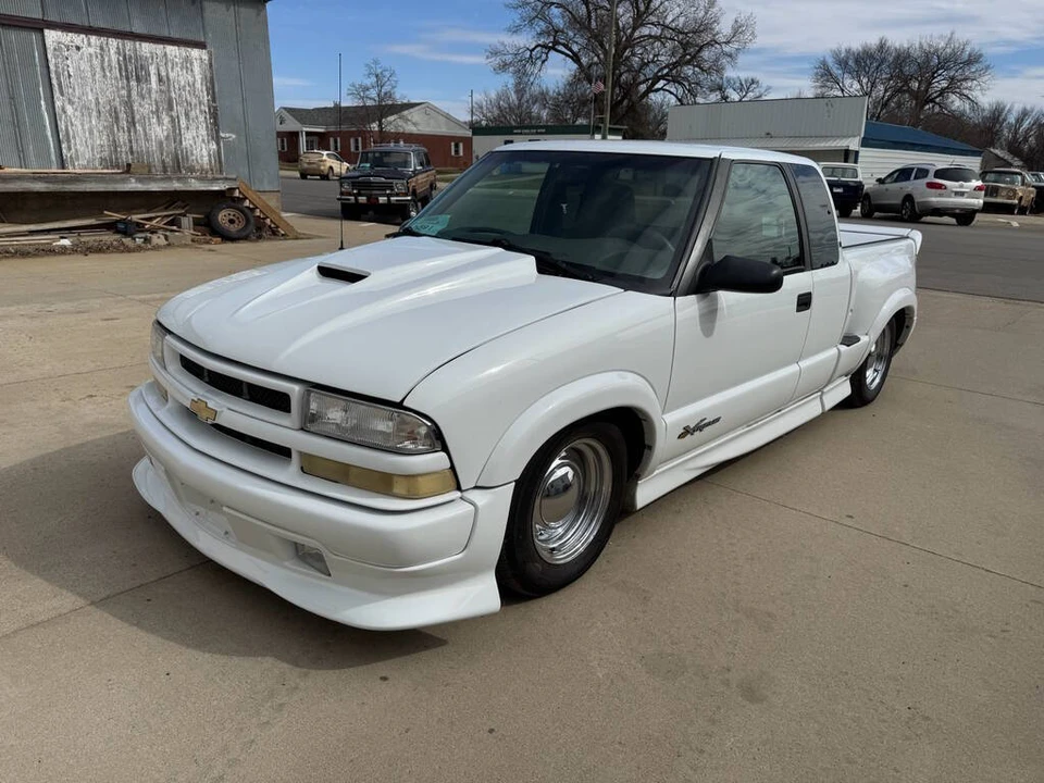 1999 Chevrolet S-10 - Image 8 of 31