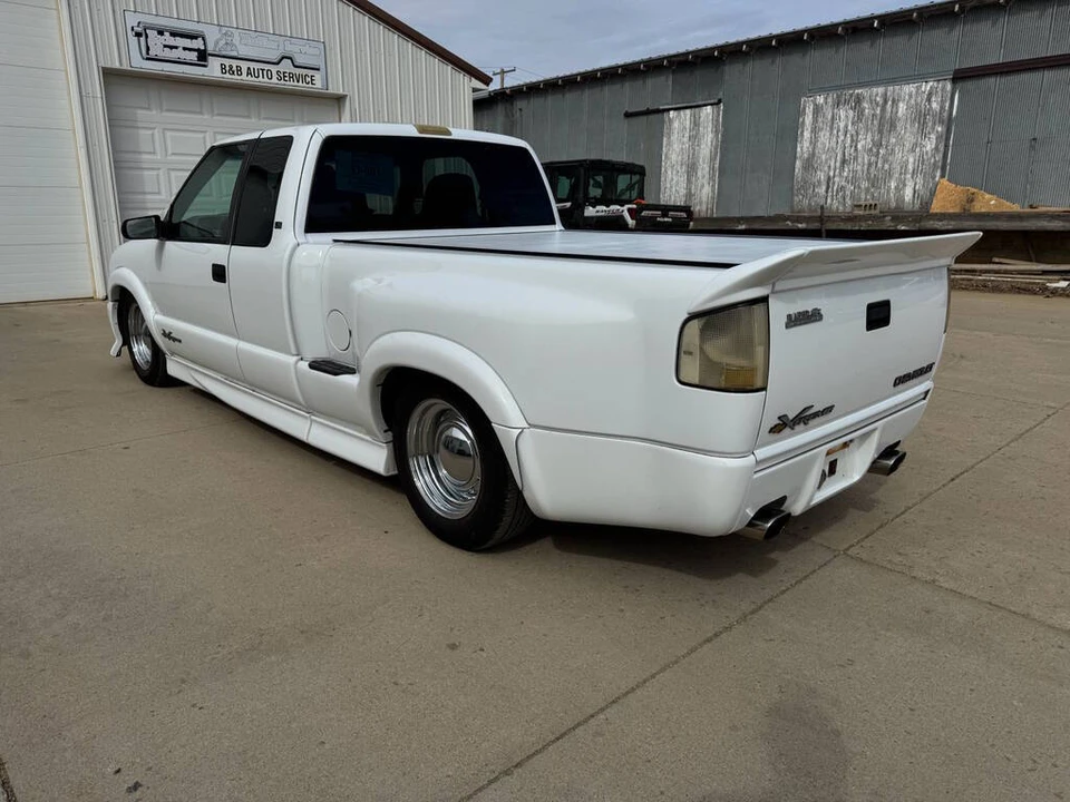 1999 Chevrolet S-10 - Image 13 of 31