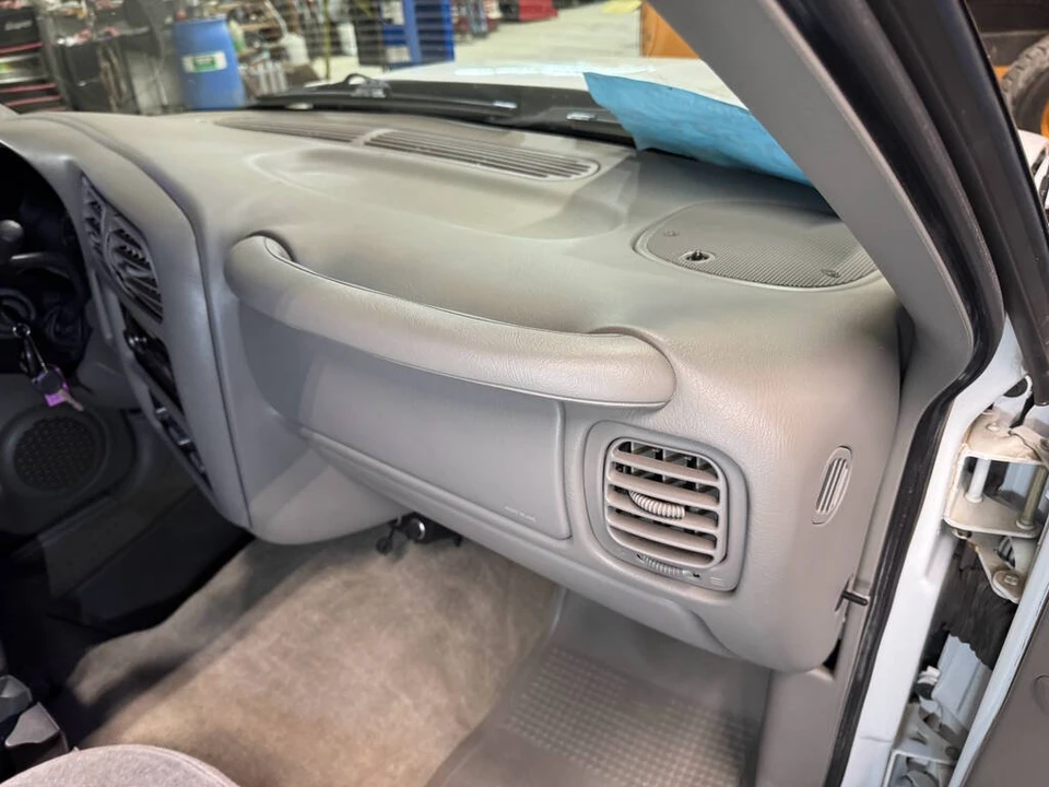 1999 Chevrolet S-10 - Image 22 of 31