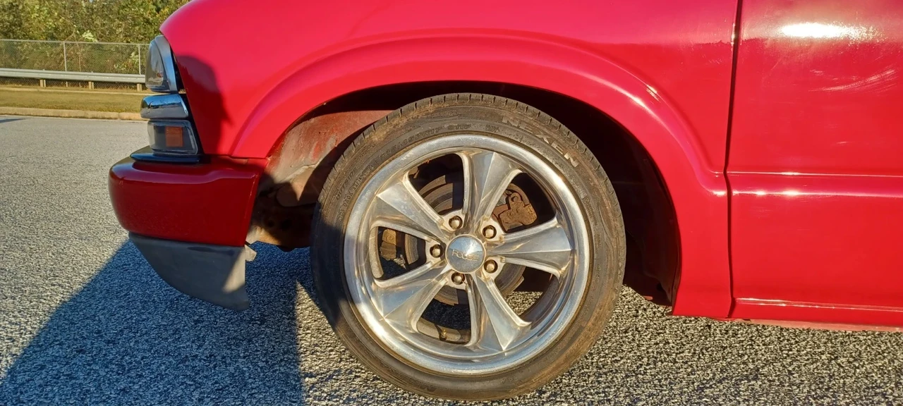 1999 Chevrolet S-10 - Image 14 of 16