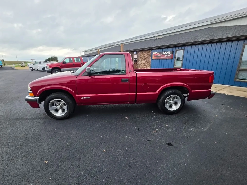 1999 Chevrolet S-10 - Image 2 of 22