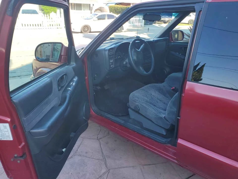 1999 Chevrolet S-10 - Image 5 of 7