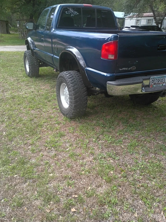 1999 Chevrolet S-10 - Image 8 of 12