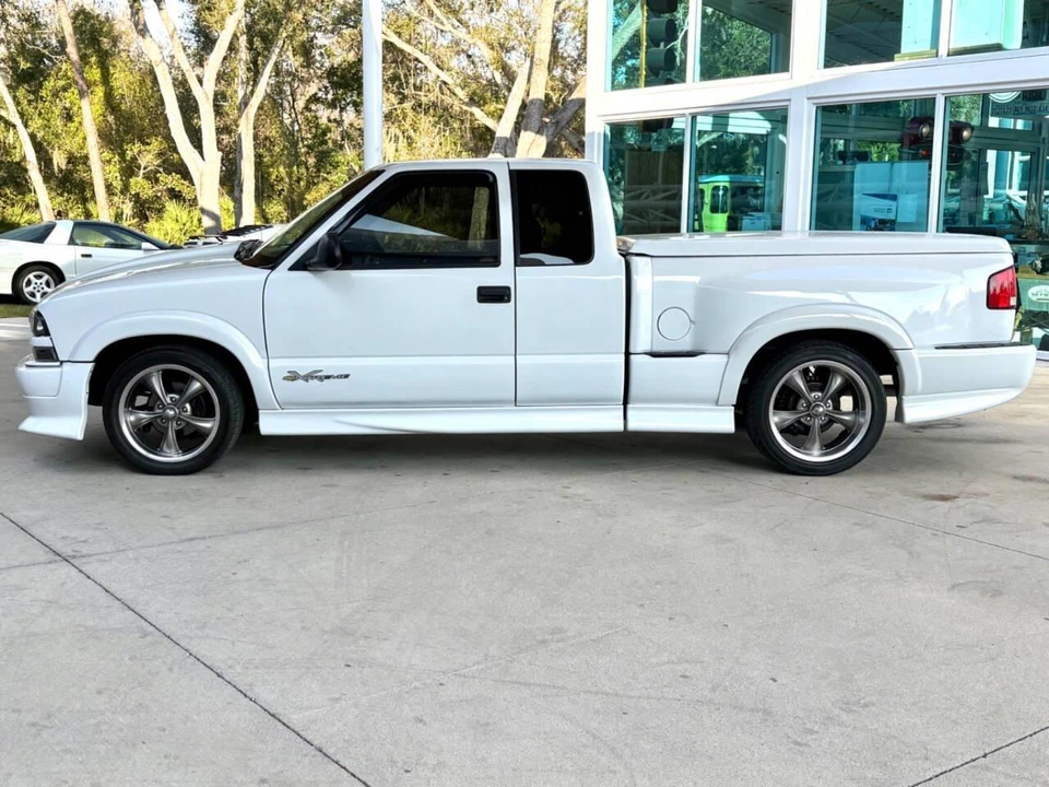 1999 Chevrolet S-10 - Image 11 of 31