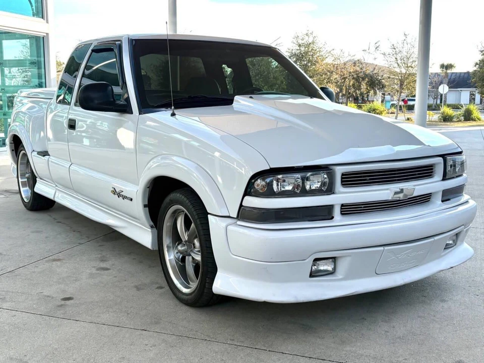 1999 Chevrolet S-10 - Image 4 of 31