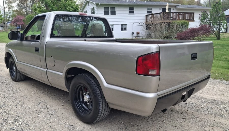 1999 Chevrolet S-10 - Image 3 of 31