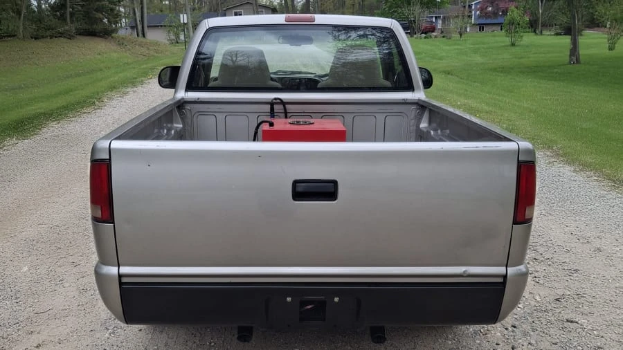 1999 Chevrolet S-10 - Image 5 of 31