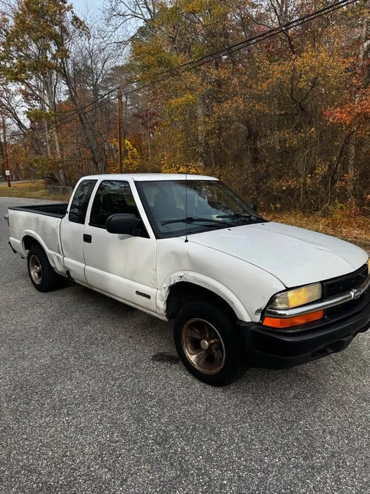 1999 Chevrolet S-10 - Image 3 of 13