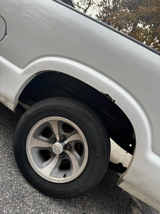 1999 Chevrolet S-10 - Image 7 of 13