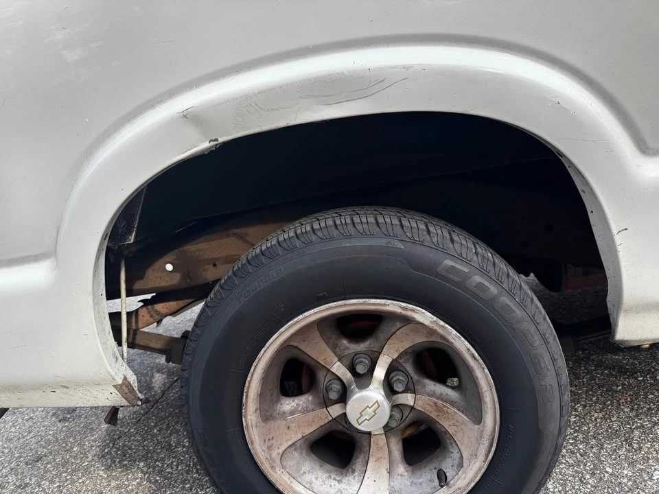 1999 Chevrolet S-10 - Image 10 of 13