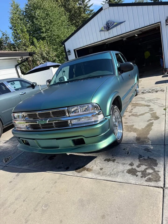 1999 Chevrolet S-10 - Image 2 of 10