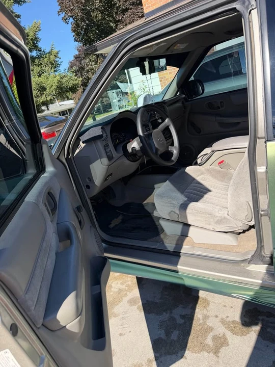 1999 Chevrolet S-10 - Image 3 of 10