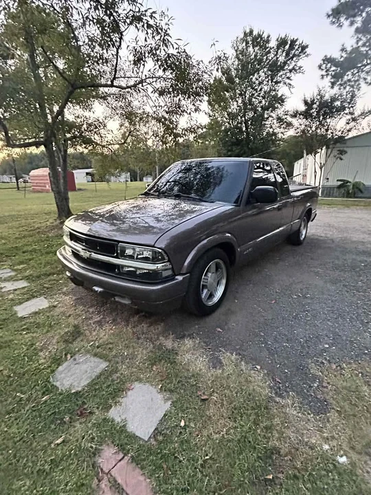 1999 Chevrolet S-10 - Image 16 of 17