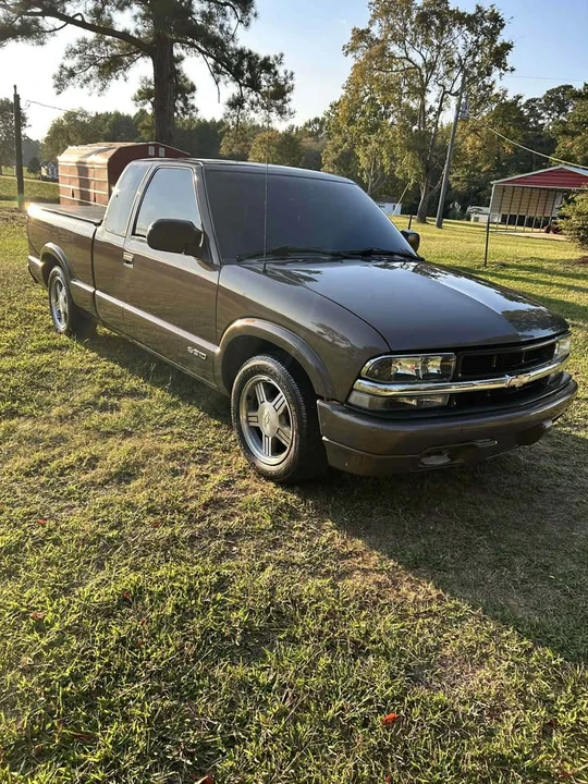 1999 Chevrolet S-10 - Image 9 of 17