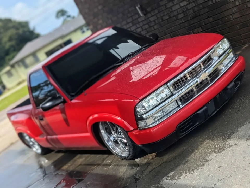1999 Chevrolet S-10 - Image 2 of 10