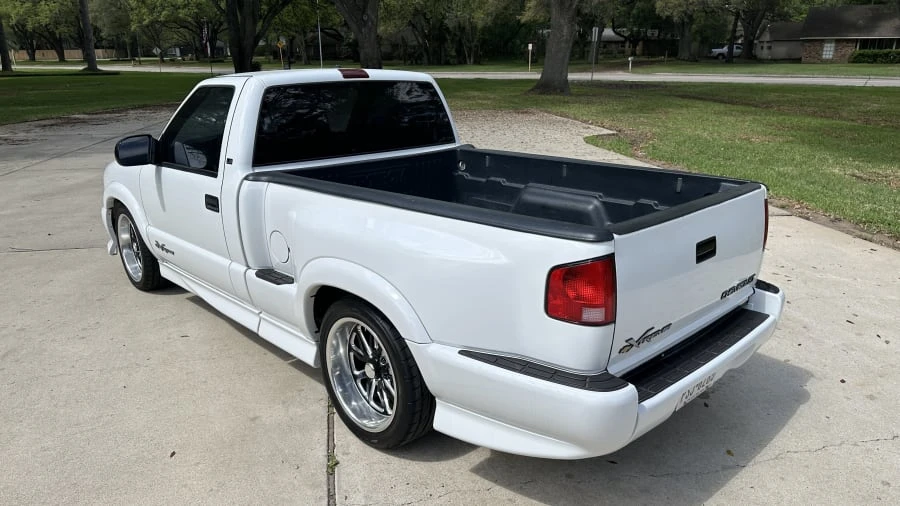 1999 Chevrolet S-10 - Image 4 of 11