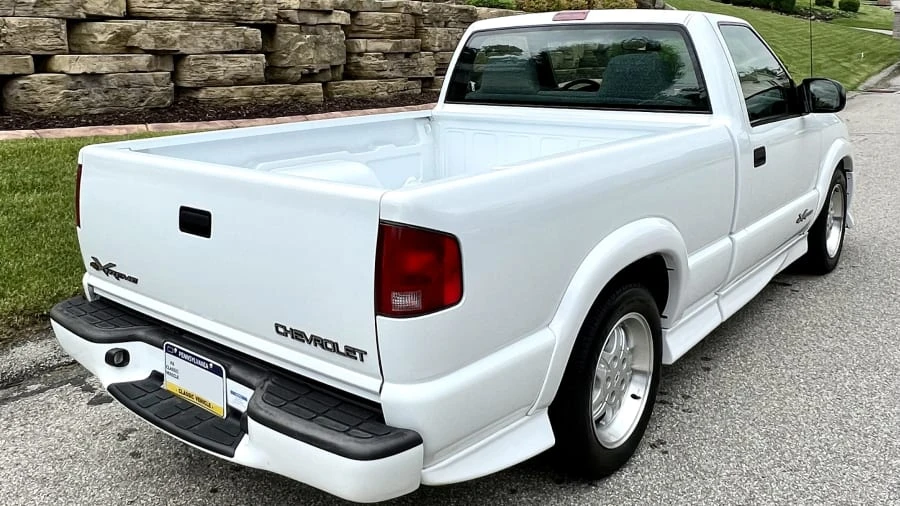 1999 Chevrolet S-10 - Image 2 of 13