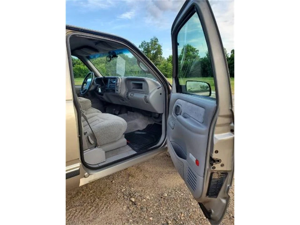 1999 Chevrolet Silverado 1st Gen - Image 9 of 21