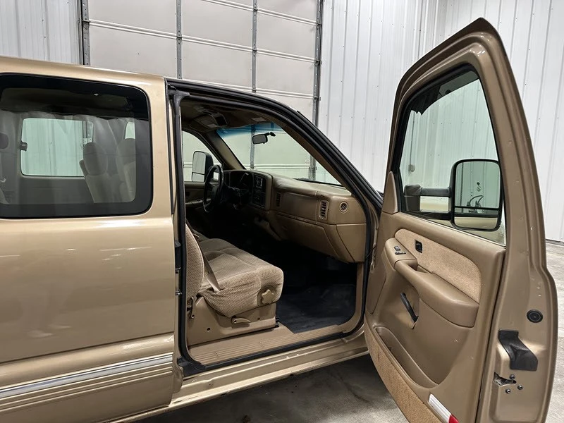 1999 Chevrolet Silverado 1st Gen - Image 16 of 21