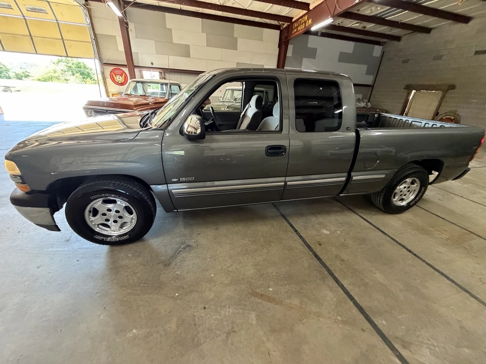 1999 Chevrolet Silverado 1st Gen - Image 9 of 21