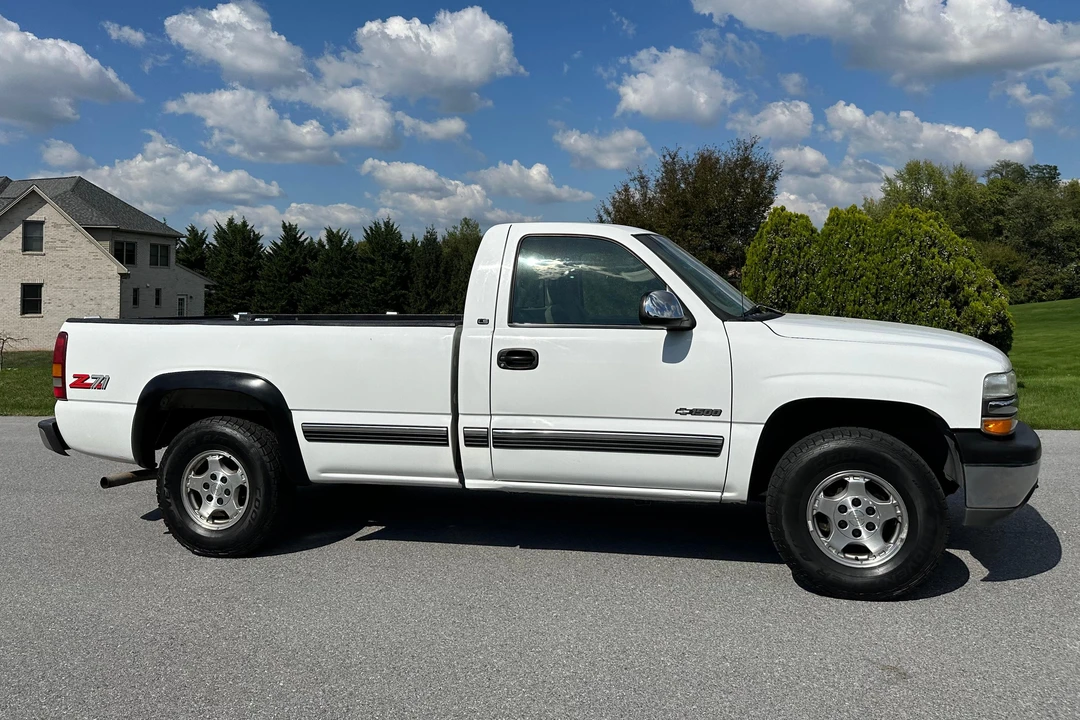 1999 Chevrolet Silverado 1st Gen - Image 3 of 31